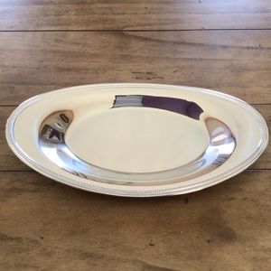 Vintage William A Rogers by Oneida Ltd Silversmiths Roll / Bread Tray